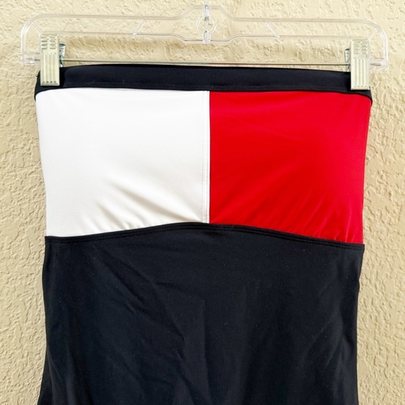 Tommy Hilfiger Swimsuit One Piece Color
Block Strapless Halter Navy Large NWT - Picture 4 of 12